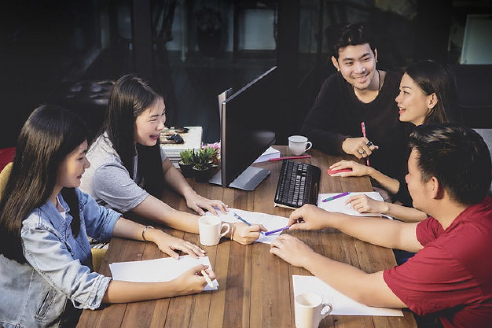How to Effectively Integrate Slang and Idioms into TEFL | ITTT | TEFL Blog